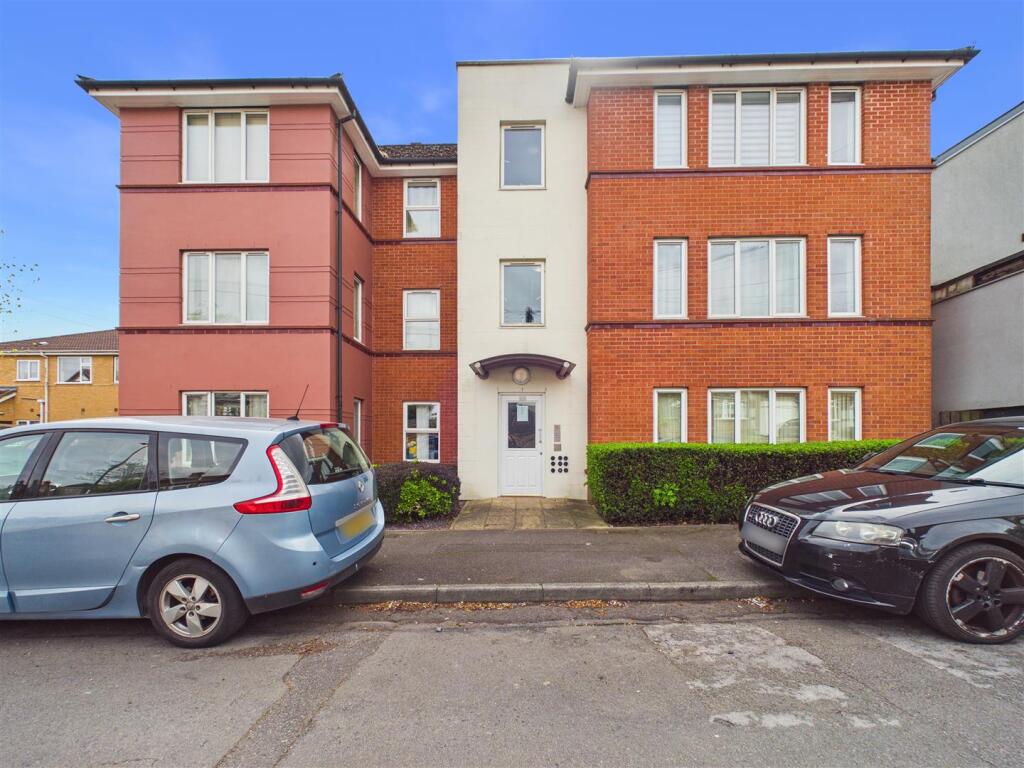 1 bed Apartment for rent in Nottingham. From David James Estate Agents - Mapperley 1 bed Apartment for rent in Nottingham. From David James Estate Agents - Mapperley