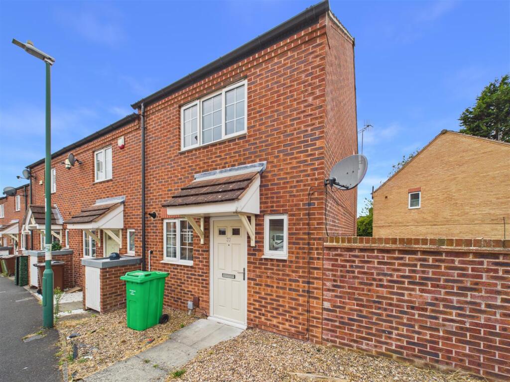 2 bed End of Terrace for rent in Arnold. From David James Estate Agents - Mapperley 2 bed End of Terrace for rent in Arnold. From David James Estate Agents - Mapperley