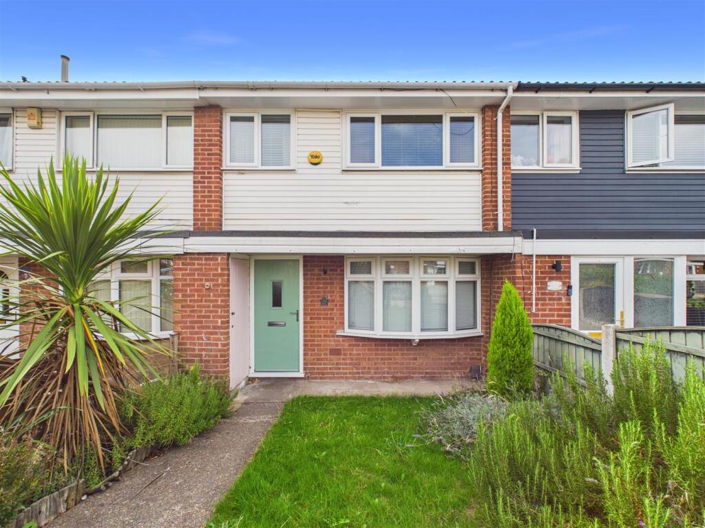 3 bed Mid Terraced House for rent in Nottingham. From David James Estate Agents - Mapperley