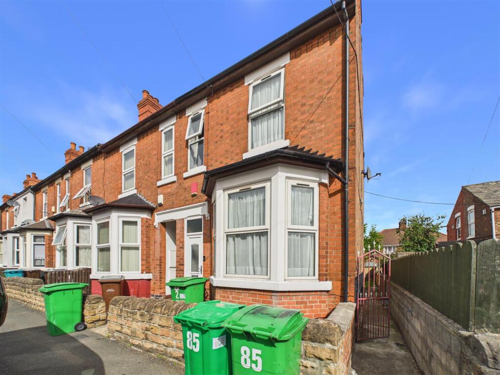 3 bed End of Terrace for rent in Nottingham. From David James Estate Agents - Mapperley 3 bed End of Terrace for rent in Nottingham. From David James Estate Agents - Mapperley