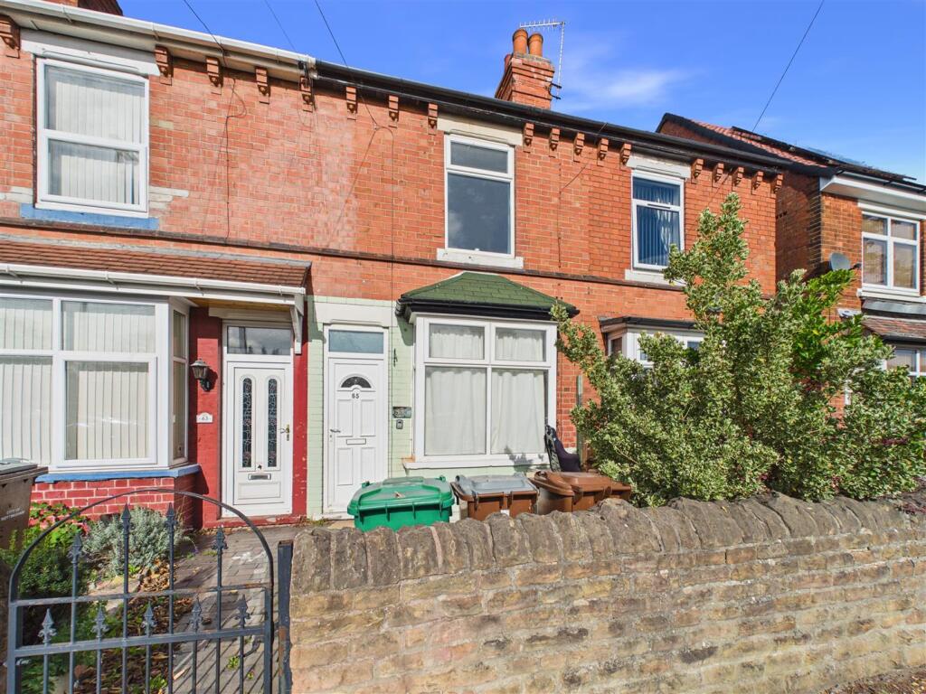2 bed Mid Terraced House for rent in Nottingham. From David James Estate Agents - Mapperley 2 bed Mid Terraced House for rent in Nottingham. From David James Estate Agents - Mapperley