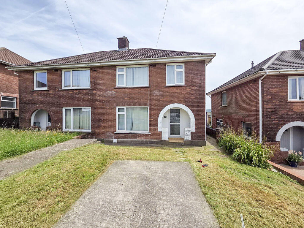 3 bed Semi Detached for rent in Llanbradach. From Diamonds - Caerphilly 3 bed Semi Detached for rent in Llanbradach. From Diamonds - Caerphilly