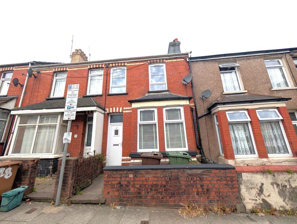 2 bed Mid Terraced House for rent in Caerphilly. From Diamonds - Caerphilly