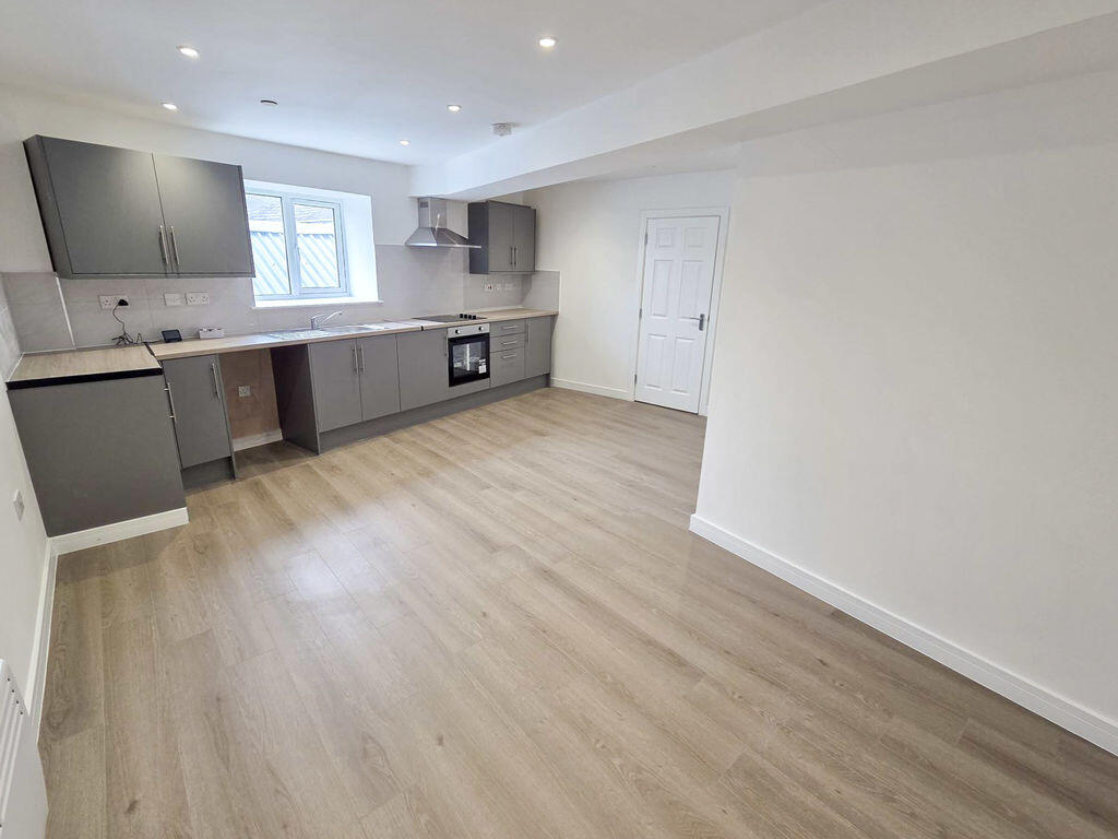 1 bed 1st Floor Flat for rent in Caerphilly. From Diamonds - Caerphilly 1 bed 1st Floor Flat for rent in Caerphilly. From Diamonds - Caerphilly