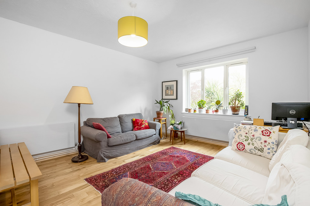 2 bed Apartment for rent in Camberwell. From Fishneedwater - London