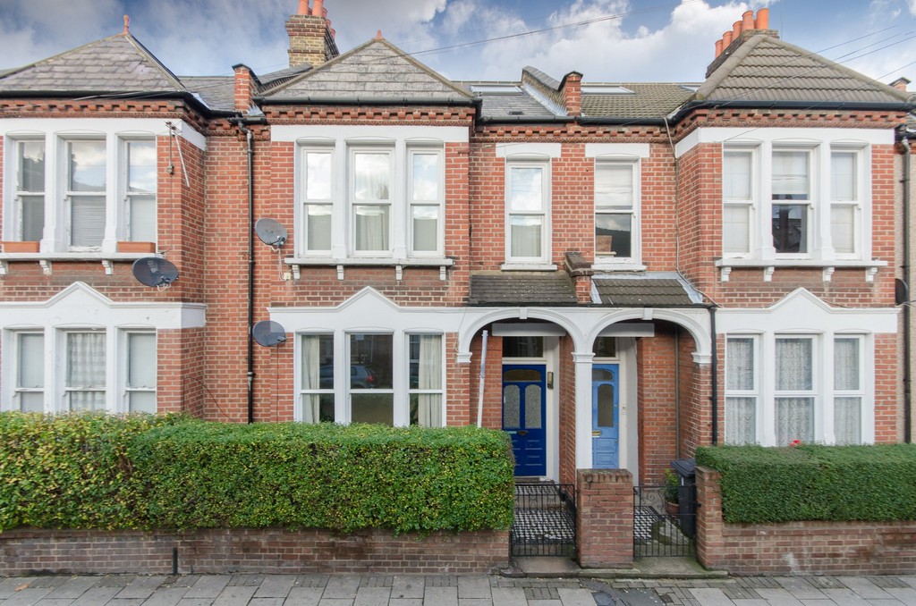 2 bed Apartment for rent in Clapham. From Fishneedwater - London