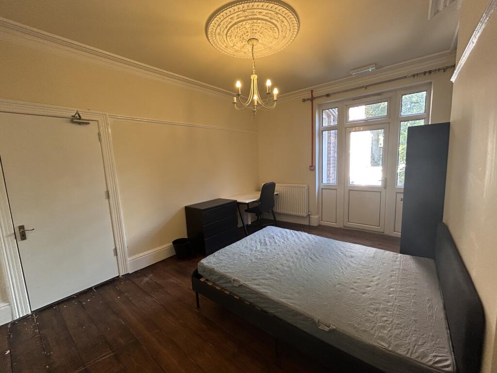 1 bed House Share for rent in Birmingham. From Dixons Lettings - Bearwood