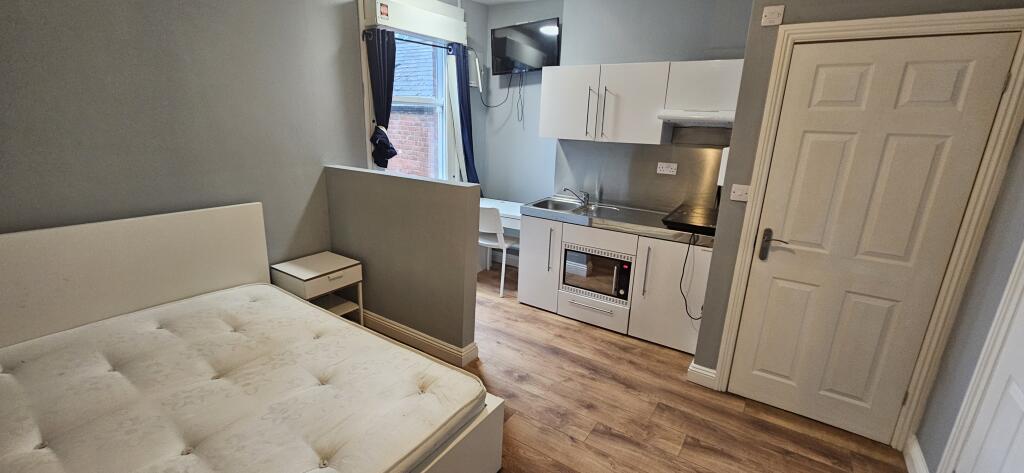 1 bed Apartment for rent in Smethwick. From Dixons Lettings - Bearwood