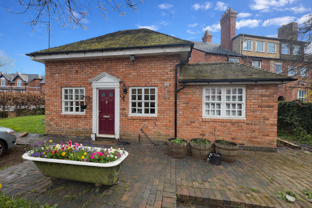 2 bed Cottage for rent in Birmingham. From Dixons Lettings - Bearwood