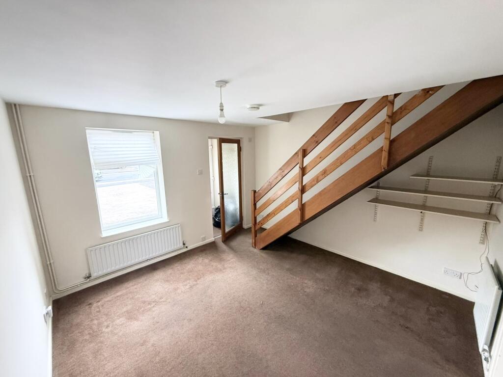 2 bed End of Terrace for rent in Smethwick. From Dixons Lettings - Bearwood