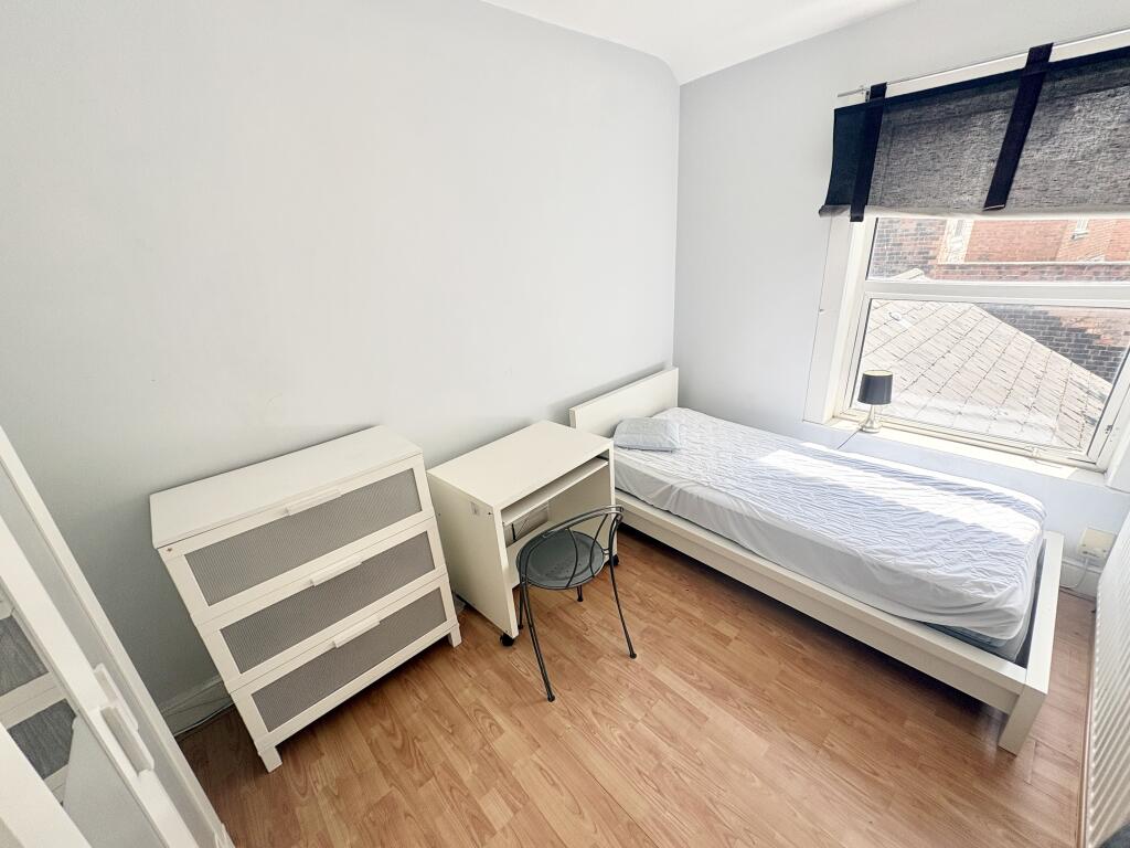 1 bed House Share for rent in Birmingham. From Dixons Lettings - Bearwood