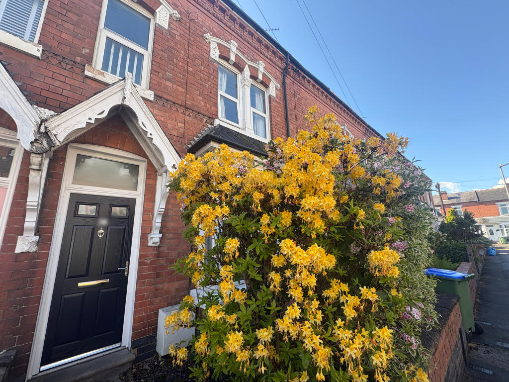 4 bed House Share for rent in Smethwick. From Dixons Lettings - Bearwood 4 bed House Share for rent in Smethwick. From Dixons Lettings - Bearwood