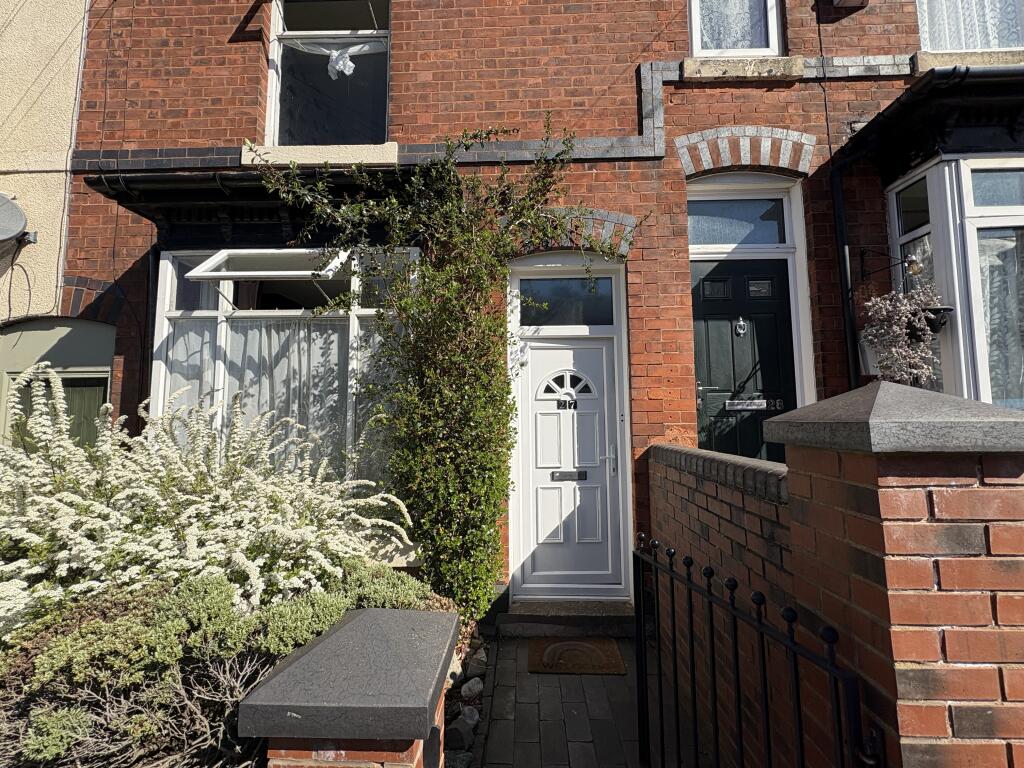 2 bed Mid Terraced House for rent in Smethwick. From Dixons Lettings - Bearwood