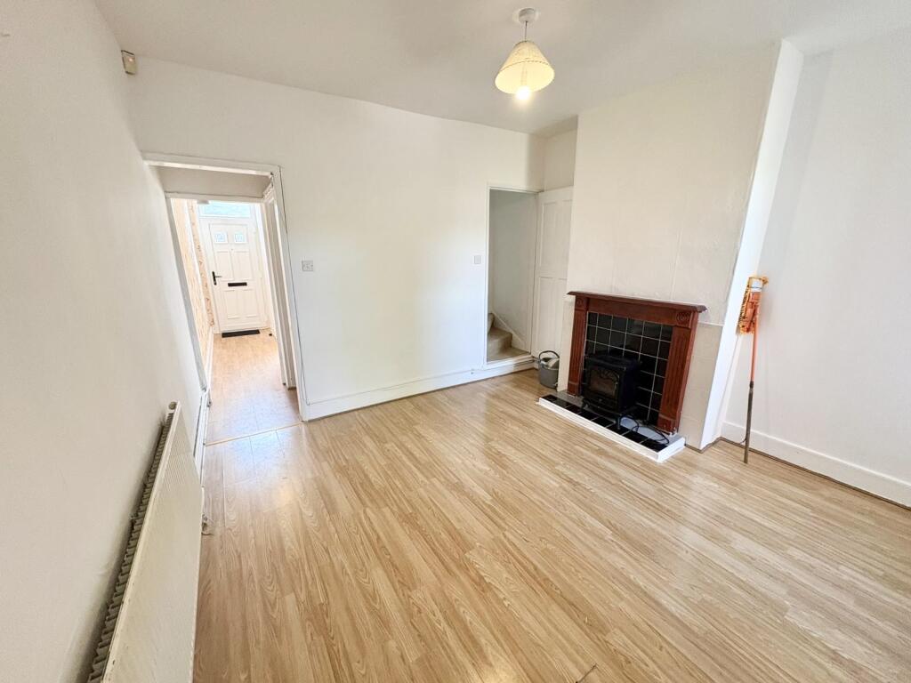 2 bed Mid Terraced House for rent in Smethwick. From Dixons Lettings - Bearwood