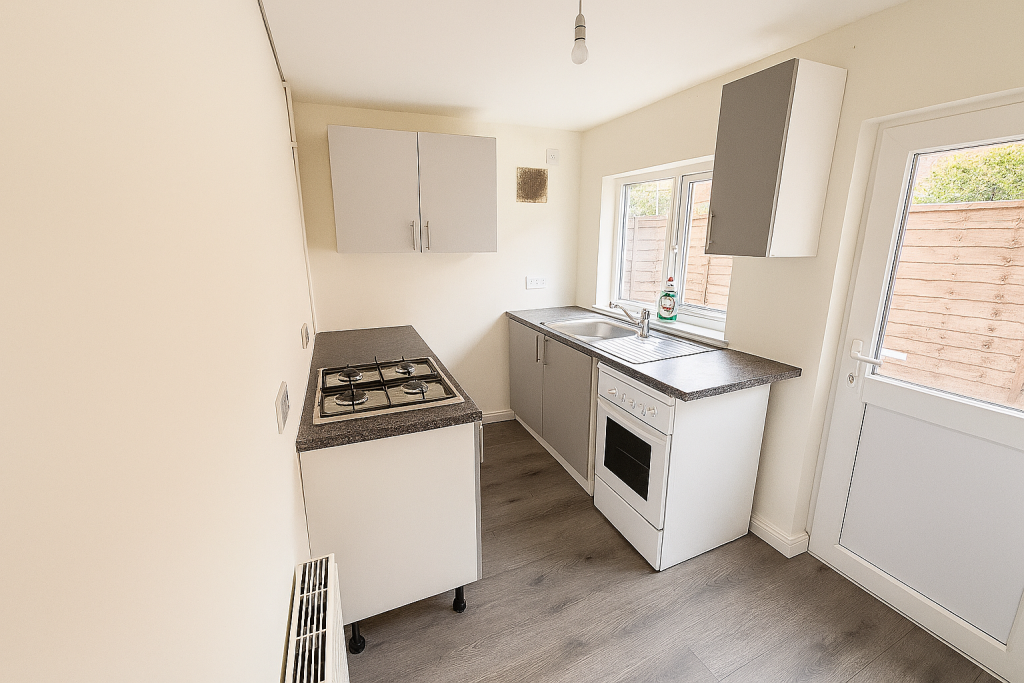 2 bed Mid Terraced House for rent in Smethwick. From Dixons Lettings - Bearwood 2 bed Mid Terraced House for rent in Smethwick. From Dixons Lettings - Bearwood