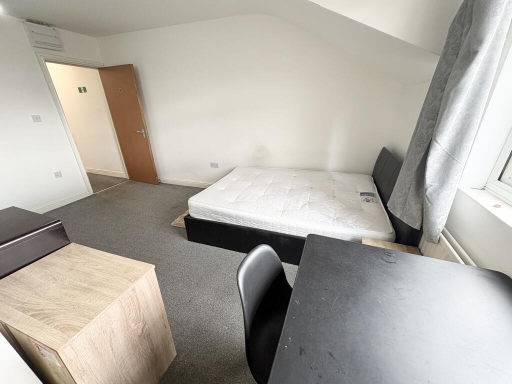 1 bed Apartment for rent in Smethwick. From Dixons Lettings - Bearwood 1 bed Apartment for rent in Smethwick. From Dixons Lettings - Bearwood