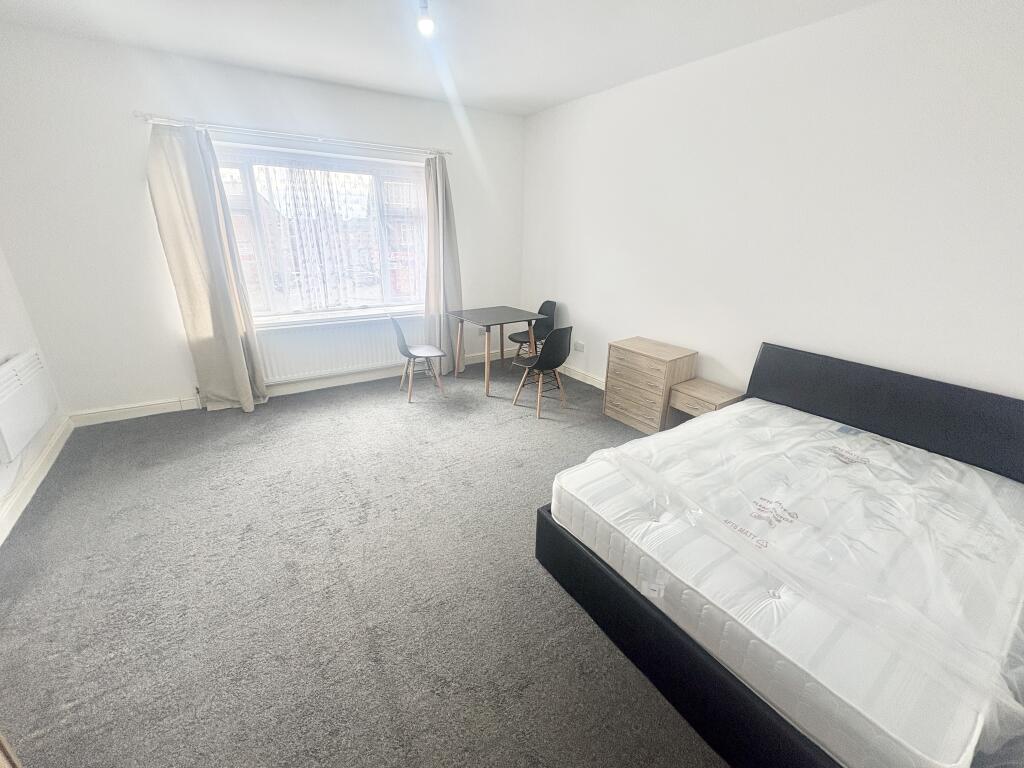 1 bed Apartment for rent in Smethwick. From Dixons Lettings - Bearwood 1 bed Apartment for rent in Smethwick. From Dixons Lettings - Bearwood