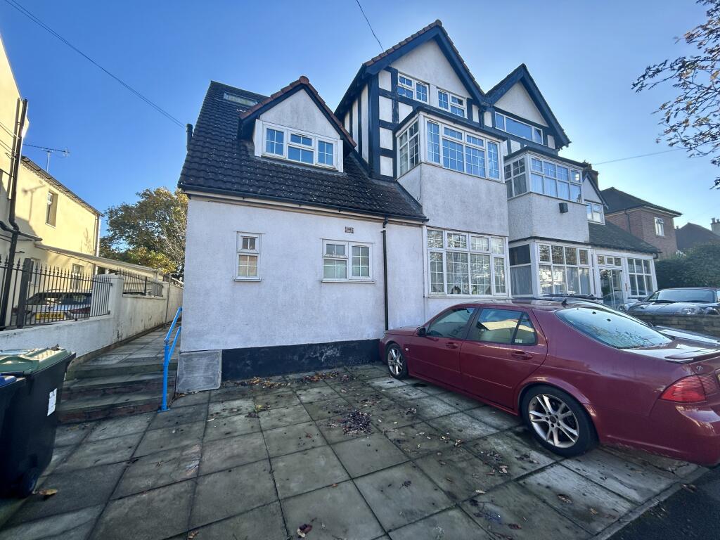 1 bed 1st Floor Flat for rent in Smethwick. From Dixons Lettings - Bearwood 1 bed 1st Floor Flat for rent in Smethwick. From Dixons Lettings - Bearwood