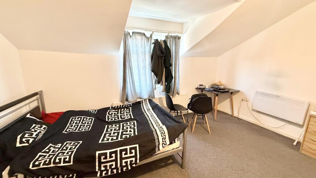 1 bed Apartment for rent in Smethwick. From Dixons Lettings - Bearwood 1 bed Apartment for rent in Smethwick. From Dixons Lettings - Bearwood