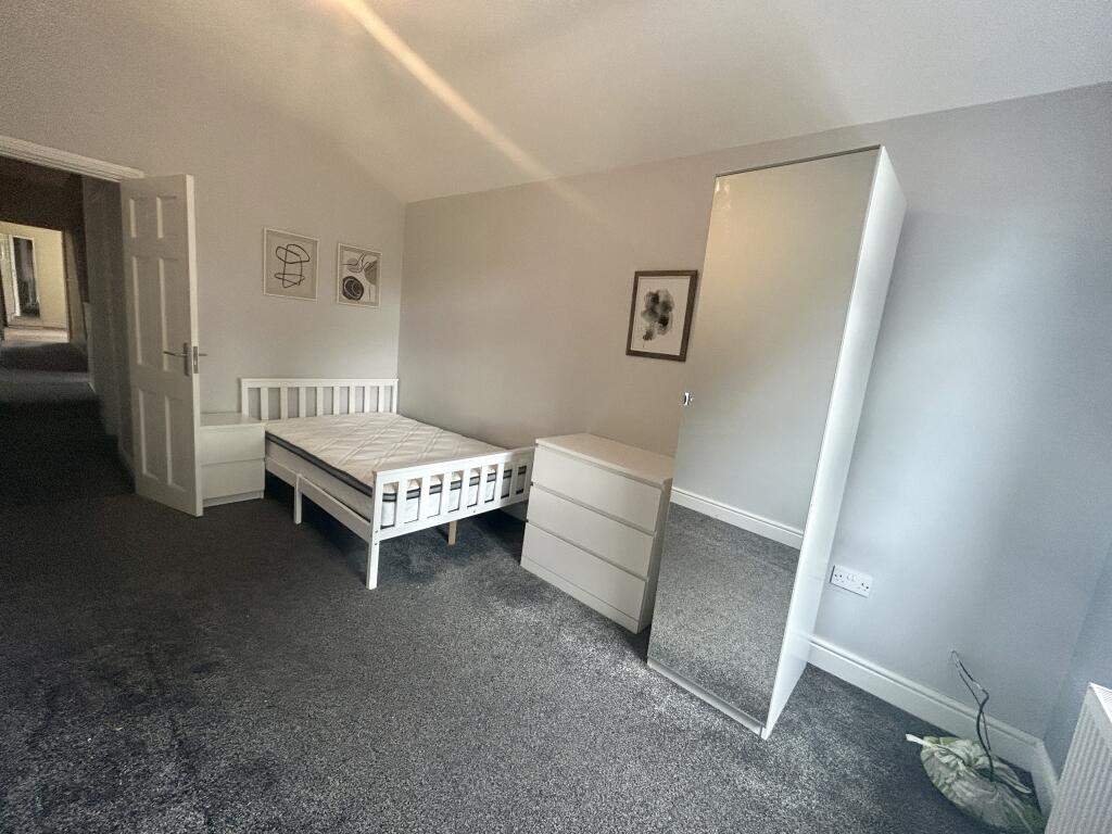 4 bed House Share for rent in Smethwick. From Dixons Lettings - Bearwood