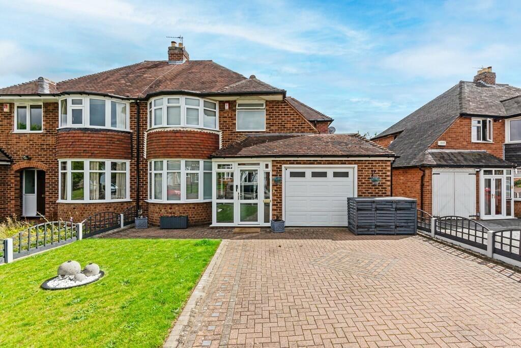4 bed Semi Detached for rent in Sutton Coldfield. From Dixons Lettings - Erdington 4 bed Semi Detached for rent in Sutton Coldfield. From Dixons Lettings - Erdington