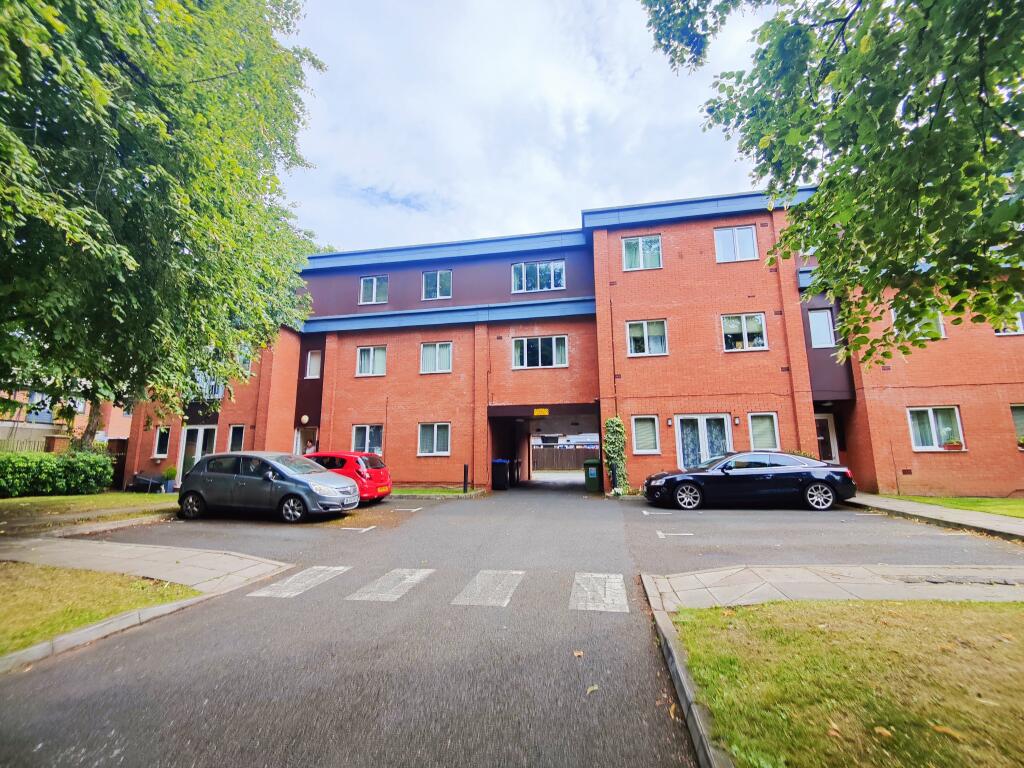 2 bed 1st Floor Flat for rent in Royal Sutton Coldfield. From Dixons Lettings - Erdington