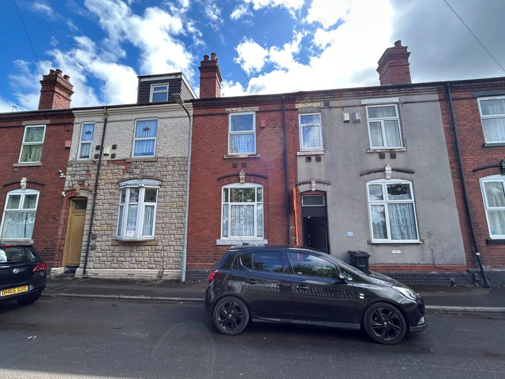3 bed Detached for rent in West Bromwich. From Dixons Lettings - Halesowen
