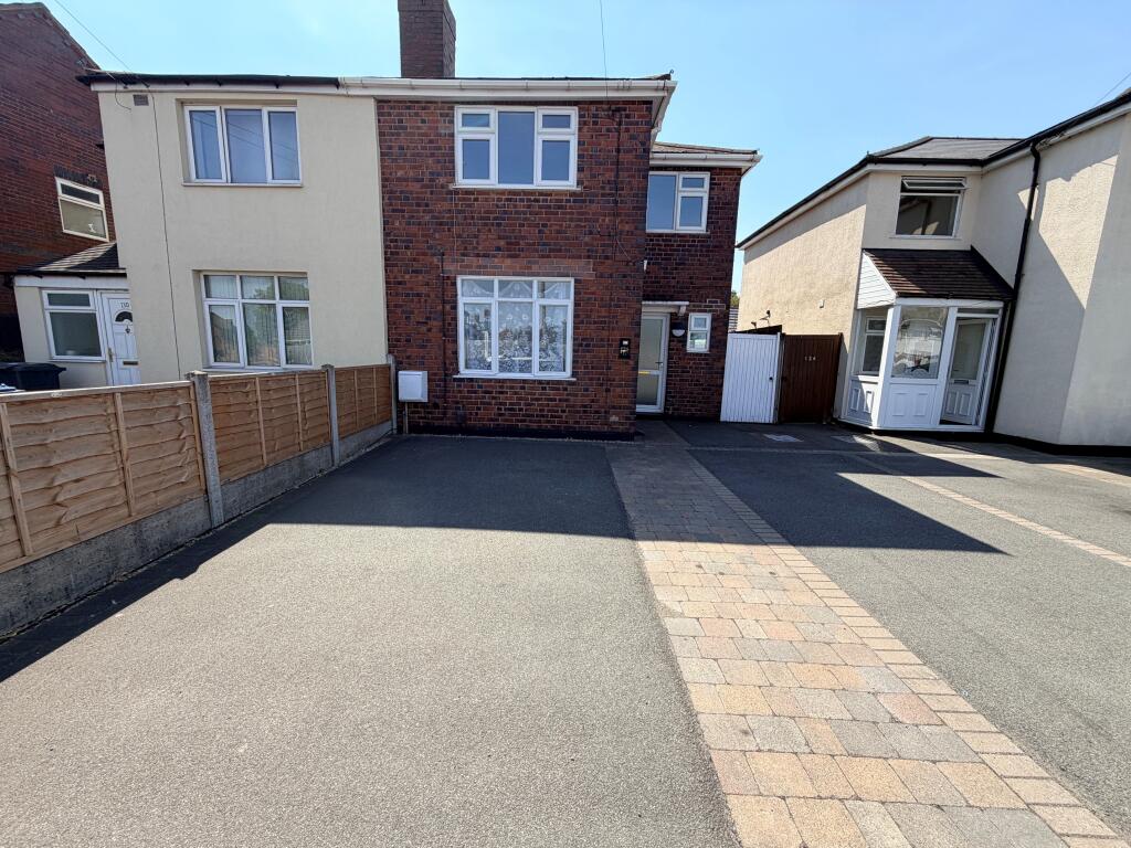 3 bed Detached for rent in Burntwood. From Dixons - Lichfield 3 bed Detached for rent in Burntwood. From Dixons - Lichfield