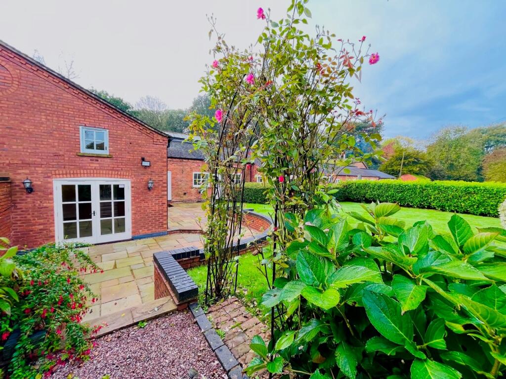 3 bed Barn Conversion for rent in Hoar Cross. From Dixons - Lichfield 3 bed Barn Conversion for rent in Hoar Cross. From Dixons - Lichfield