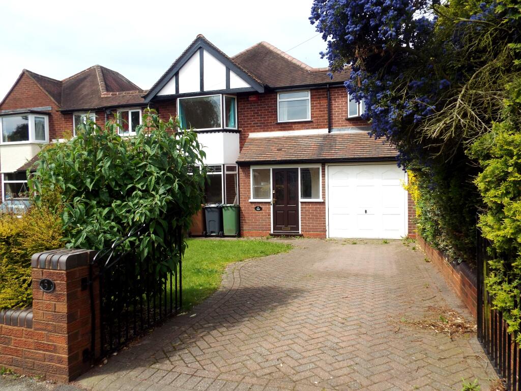 5 bed Detached for rent in Aldridge. From Dixons - Lichfield 5 bed Detached for rent in Aldridge. From Dixons - Lichfield