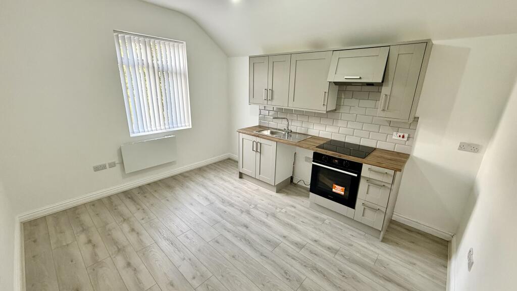 4 bed Studio for rent in Major's Green. From Dixons - Moseley