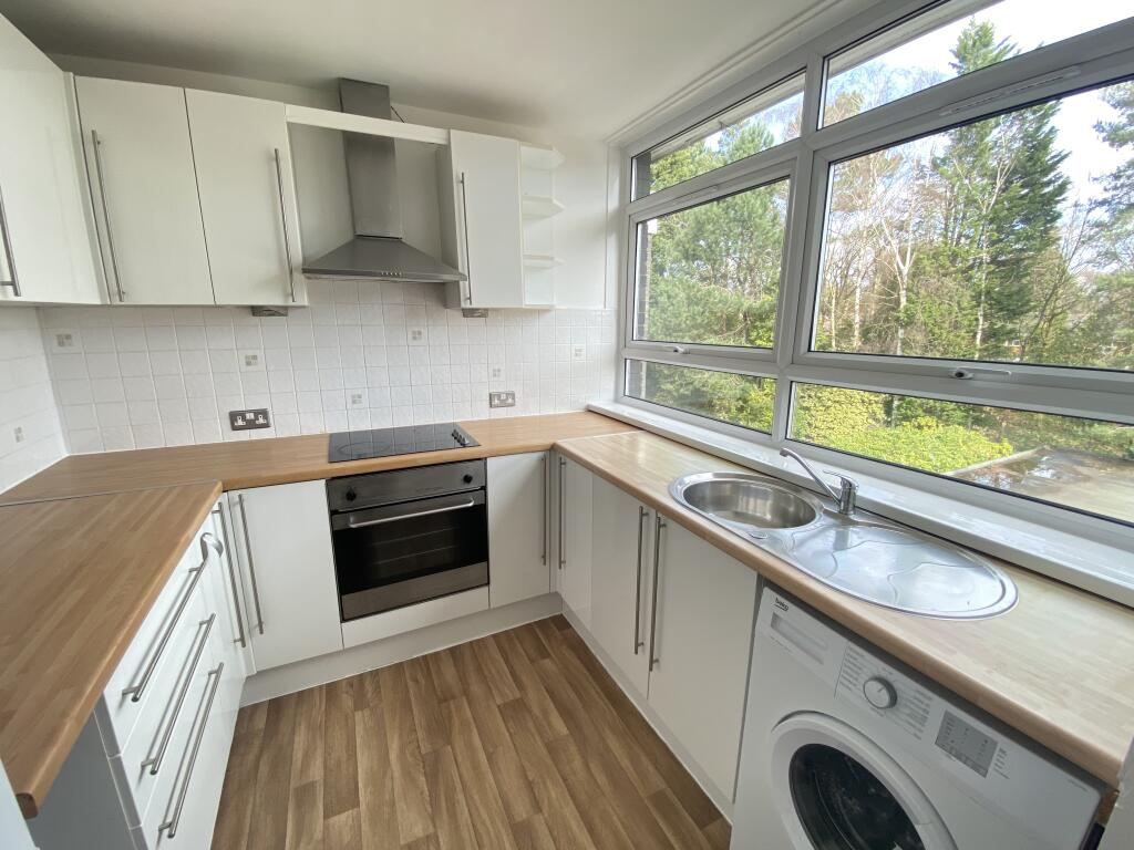 2 bed 1st Floor Flat for rent in Smethwick. From Dixons - Quinton