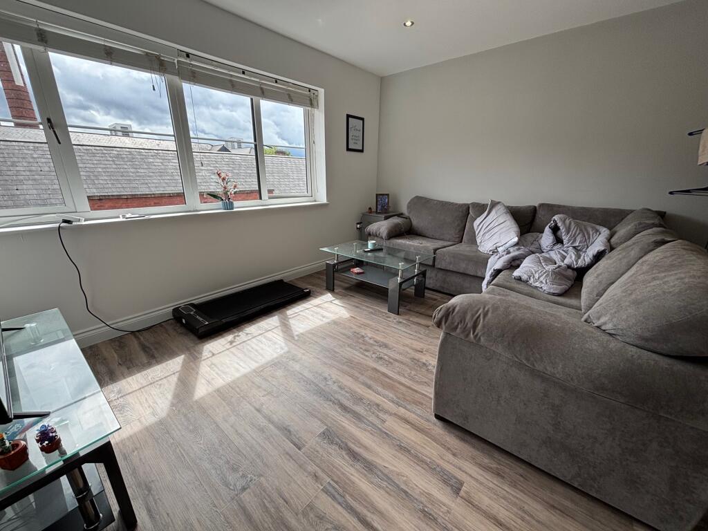 2 bed Apartment for rent in Birmingham. From Dixons - Quinton 2 bed Apartment for rent in Birmingham. From Dixons - Quinton