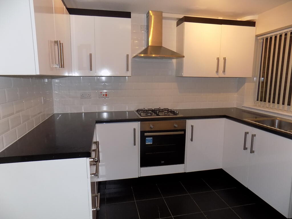 3 bed Mid Terraced House for rent in Kendal End. From Dixons - Quinton
