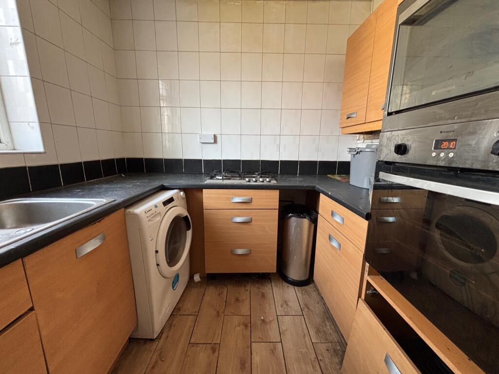 4 bed 1st Floor Flat for rent in Blackheath. From Dixons - Quinton