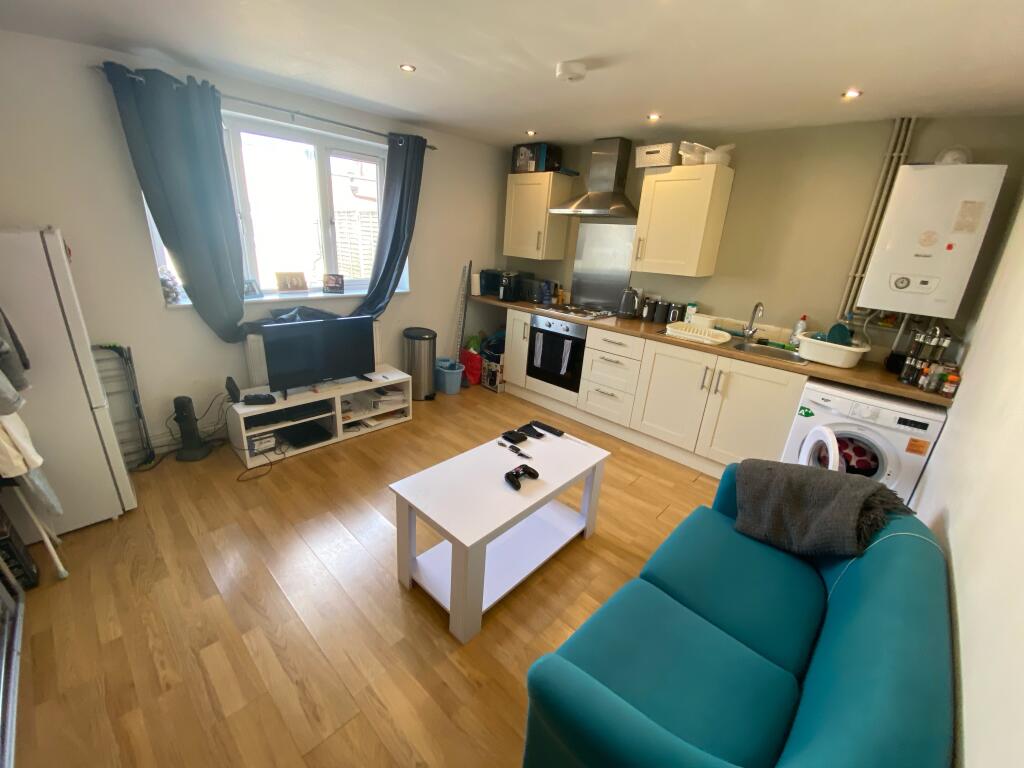 1 bed Apartment for rent in Studley. From Dixons - Redditch