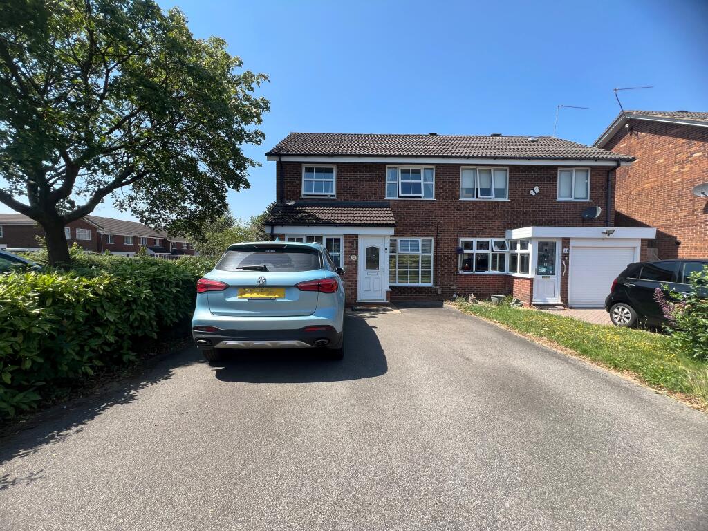 3 bed Detached for rent in Holt End. From Dixons - Redditch 3 bed Detached for rent in Holt End. From Dixons - Redditch