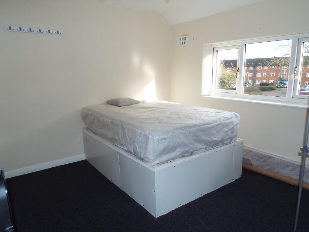 1 bed 1st Floor Flat for rent in Redditch. From Dixons - Redditch 1 bed 1st Floor Flat for rent in Redditch. From Dixons - Redditch