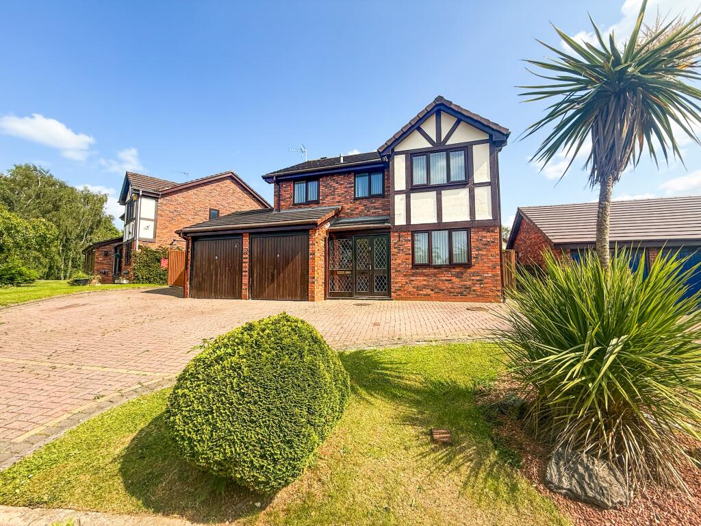 4 bed Detached for rent in Redditch. From Dixons - Redditch