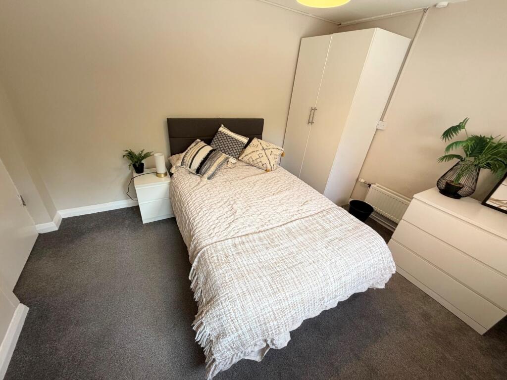 1 bed House Share for rent in Droitwich Spa. From Dixons - Redditch 1 bed House Share for rent in Droitwich Spa. From Dixons - Redditch
