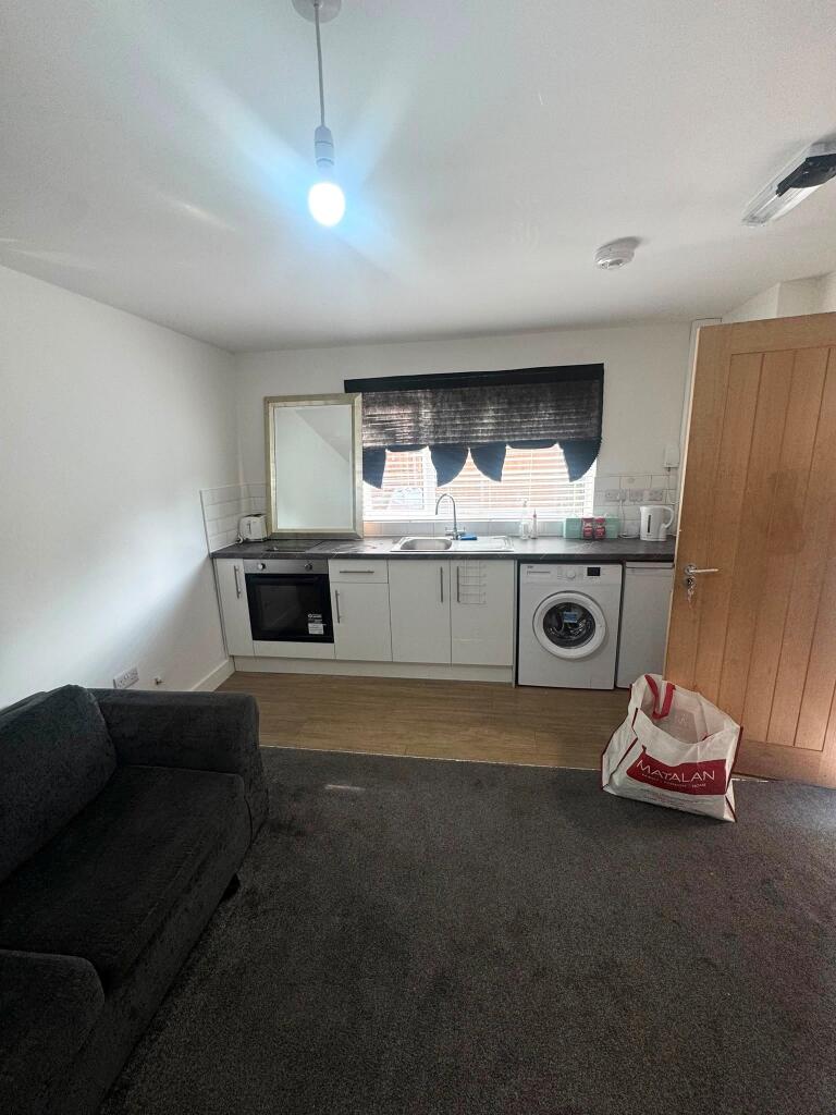 1 bed Apartment for rent in Holt End. From Dixons - Redditch