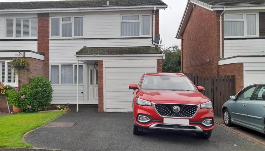 3 bed Semi Detached for rent in Bromsgrove. From Dixons - Redditch
