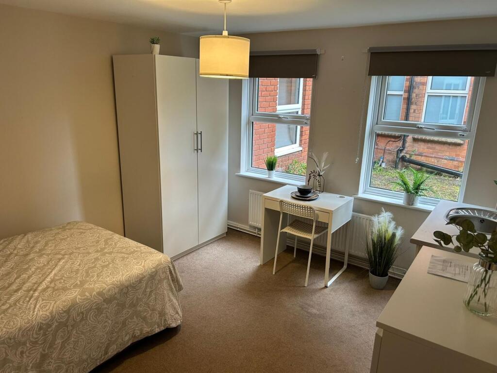 1 bed 1st Floor Flat for rent in Droitwich Spa. From Dixons - Redditch 1 bed 1st Floor Flat for rent in Droitwich Spa. From Dixons - Redditch
