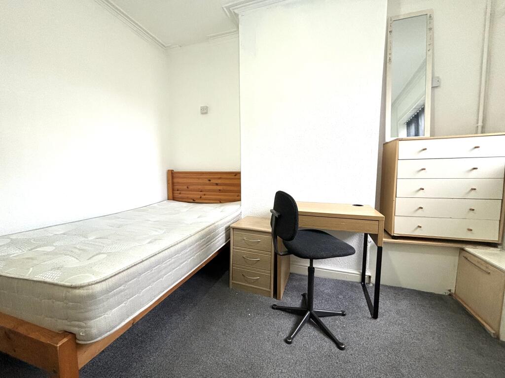 4 bed House Share for rent in Birmingham. From Dixons - Selly Oak