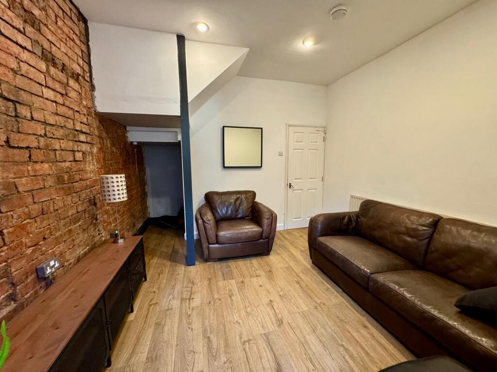 5 bed Detached for rent in Birmingham. From Dixons - Selly Oak
