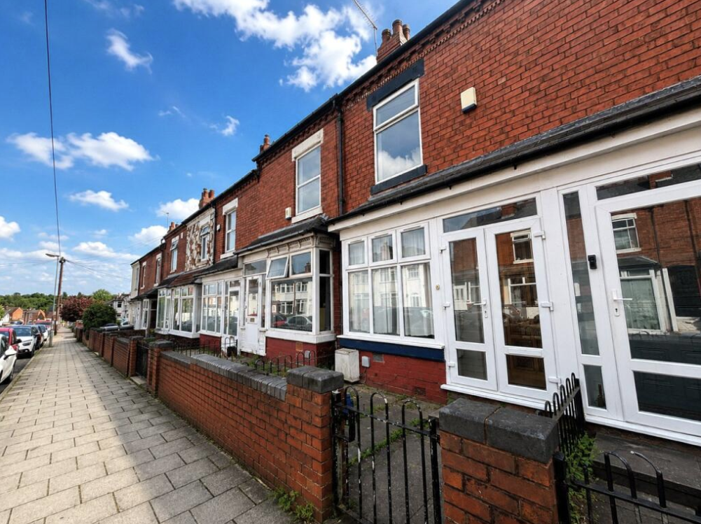 3 bed Mid Terraced House for rent in Birmingham. From Dixons - Selly Oak 3 bed Mid Terraced House for rent in Birmingham. From Dixons - Selly Oak