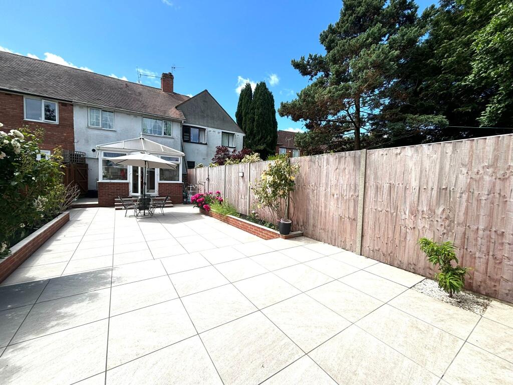 3 bed Detached for rent in Hunnington. From Dixons - Selly Oak 3 bed Detached for rent in Hunnington. From Dixons - Selly Oak
