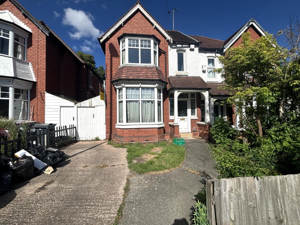 4 bed Detached for rent in Headley Heath. From Dixons - Selly Oak 4 bed Detached for rent in Headley Heath. From Dixons - Selly Oak