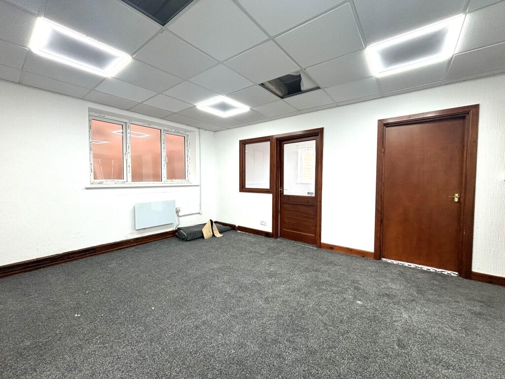 3 bed Detached for rent in Kendal End. From Dixons - Selly Oak 3 bed Detached for rent in Kendal End. From Dixons - Selly Oak
