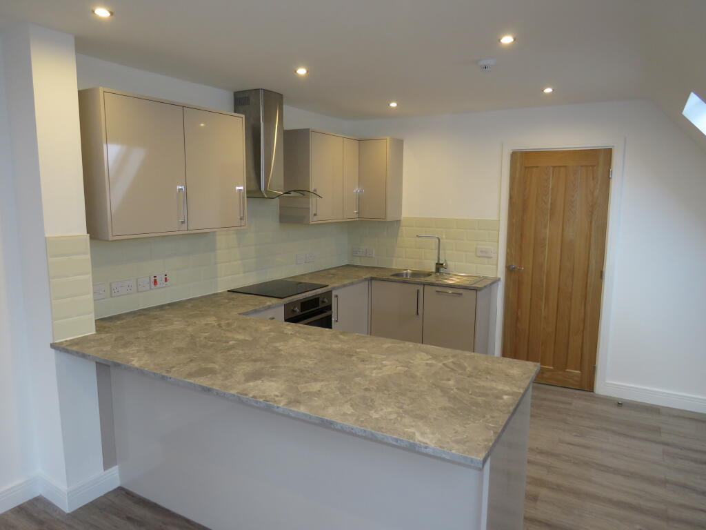 1 bed 1st Floor Flat for rent in Headley Heath. From Dixons - Selly Oak